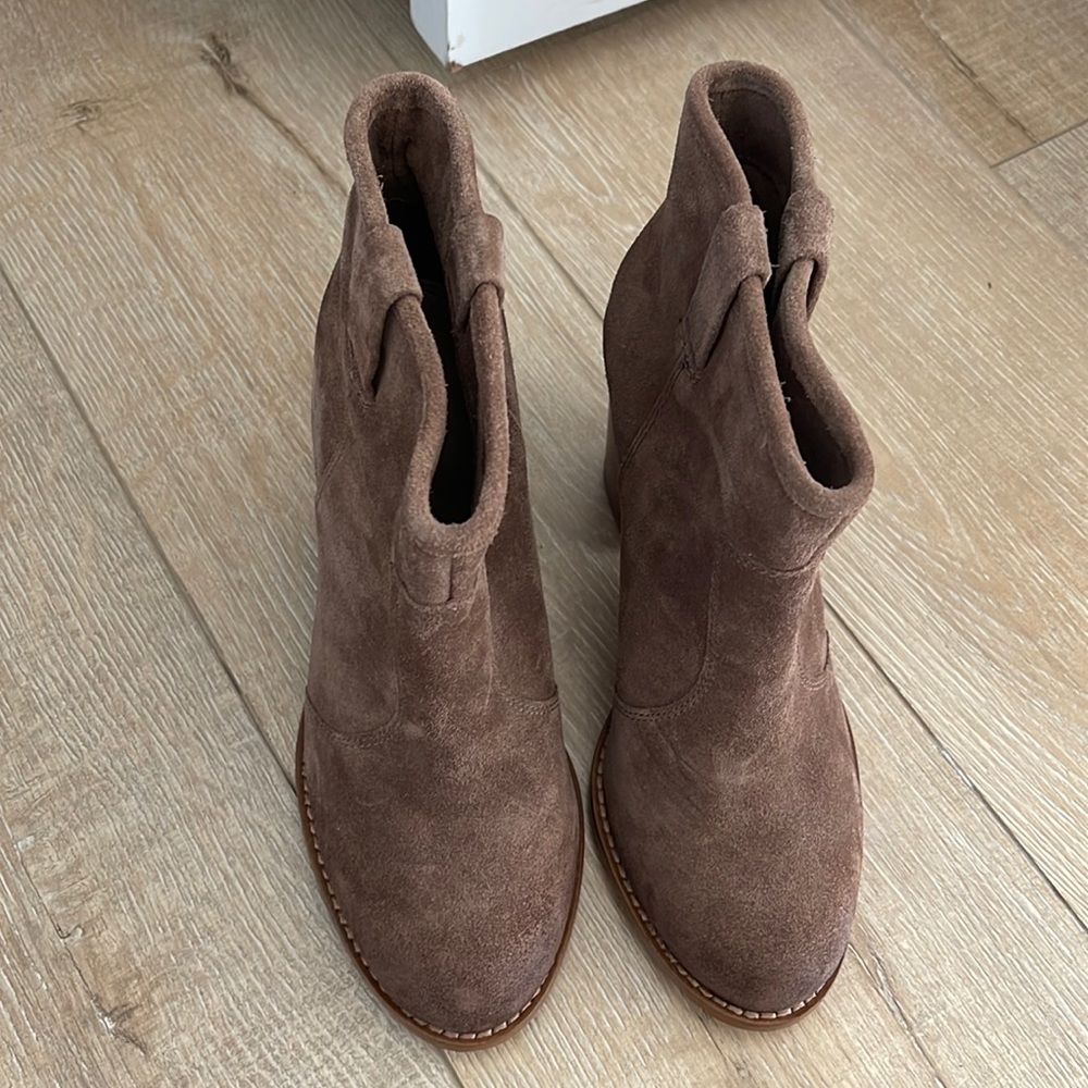 Splendid booties